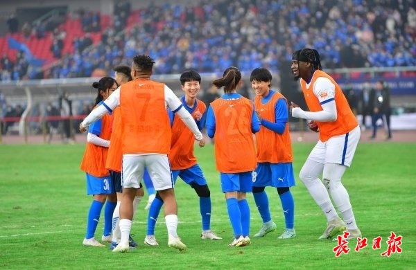 三镇联赛夺冠,三镇队夺冠