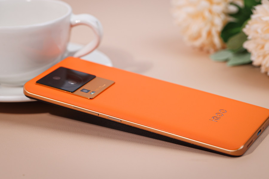 最新oppo和vivo手机哪款性价比高,vivox70pro+和oppofindx5pro