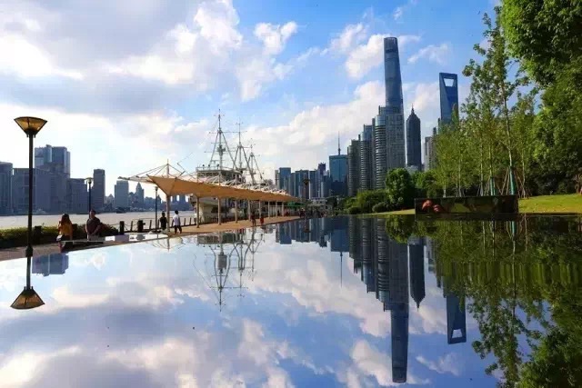 打卡陆家嘴三件套的电梯,打卡陆家嘴三件套叫什么