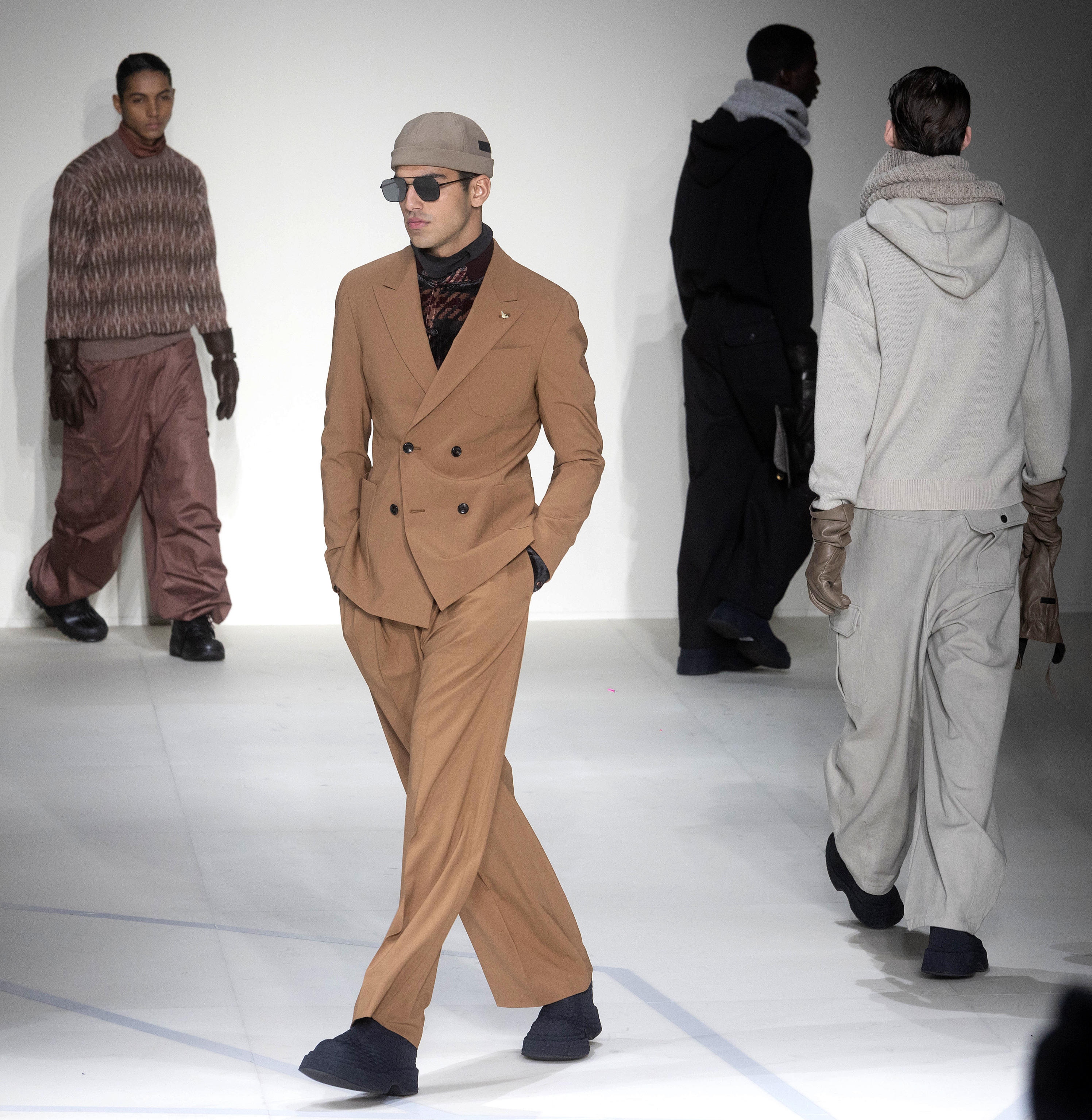 外代二线泰国时装周掠影,米兰男装周菲拉格慕品牌时装秀