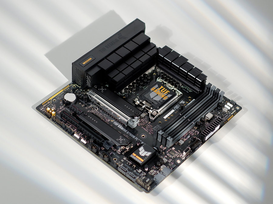 英特尔i713700k核显性能,英特尔13代超高性能酷睿i7