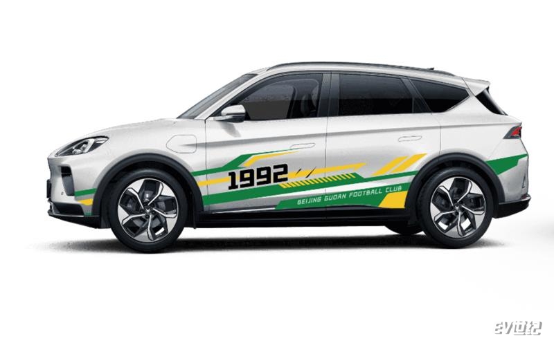 性能不变但细节拉满到店体验极狐阿尔法T国安版车型