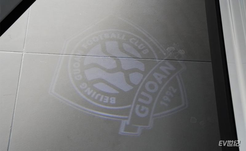 性能不变但细节拉满到店体验极狐阿尔法T国安版车型