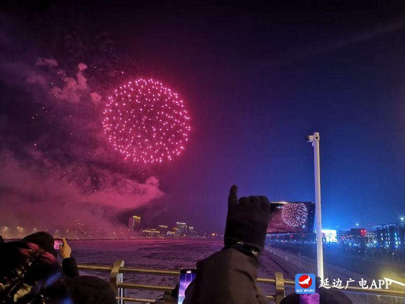 2023不一样的元宵节烟花晚会,正月十五延吉市的元宵节烟火晚会