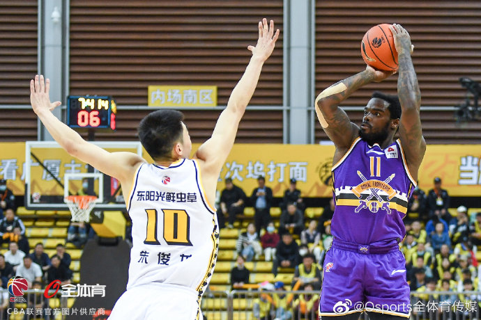 cba三局两胜广州vs青岛,cba北控连败两场还能保排名第12吗