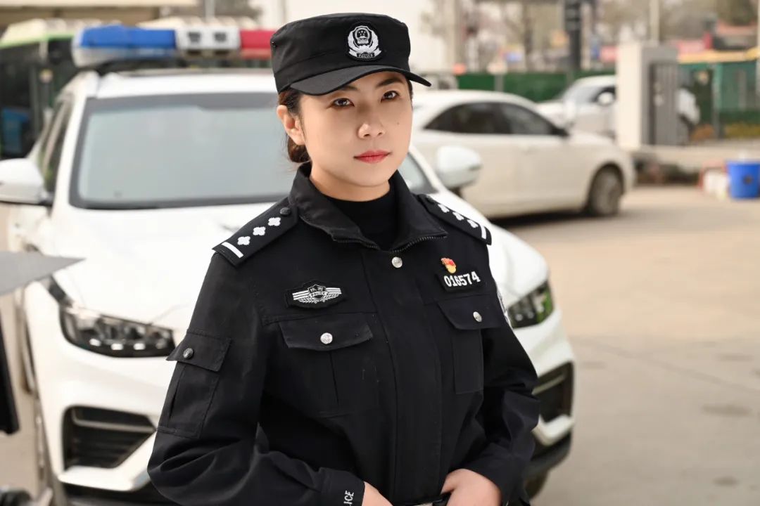 三八妇女节致敬疫情巾帼英雄,三八妇女节致敬女警