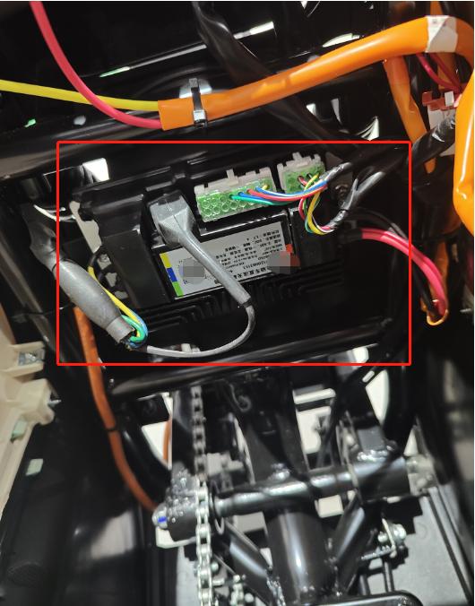 绿源电动车突然速度变慢没有力,绿源电动车加速不平稳