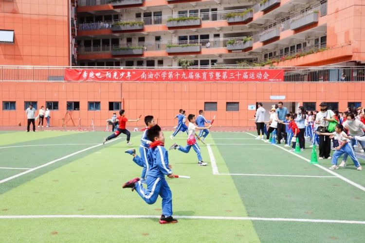 奔跑吧少年中小学生运动会开幕式,奔跑吧少年阳光足球赛