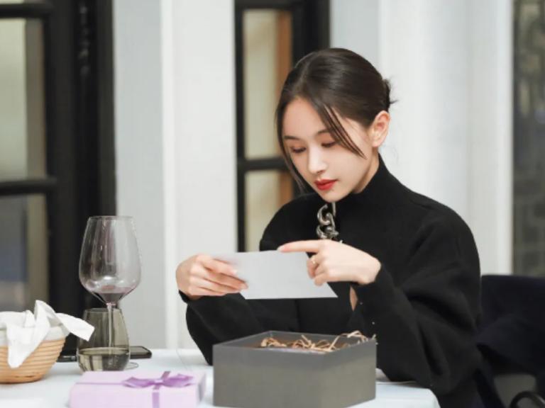 王子文唇妆教程,王子文口红画法