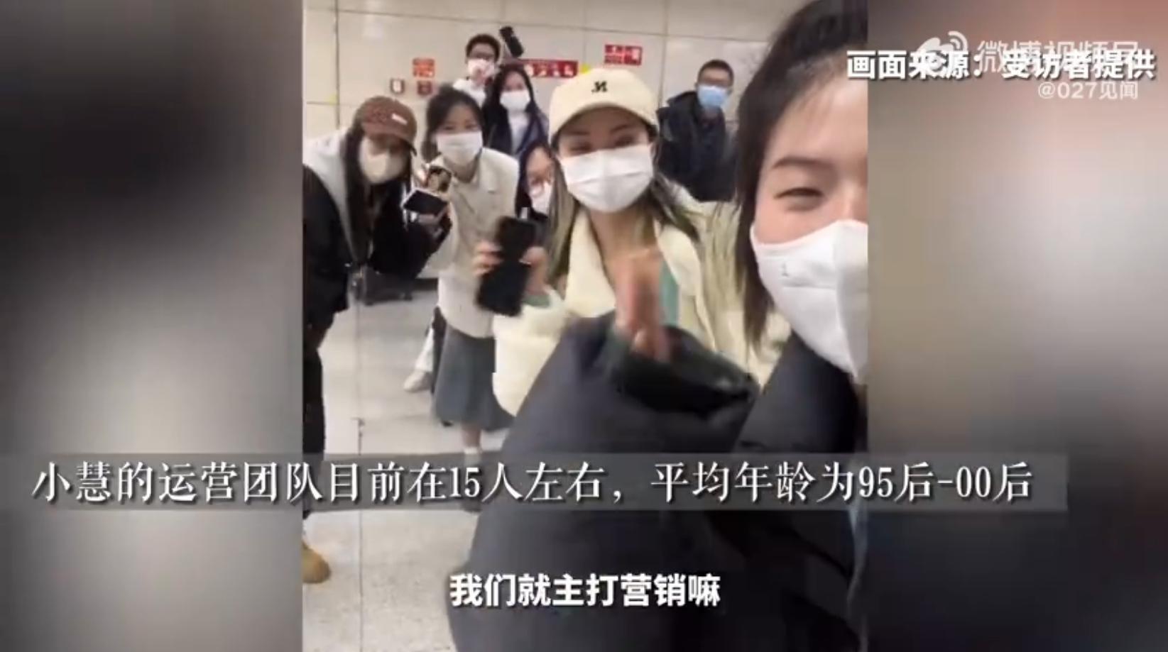 00后女生毕业1年开5家火锅店：每家店单日营业额约1万元，自己从美食博主转型创业，主要负责营销