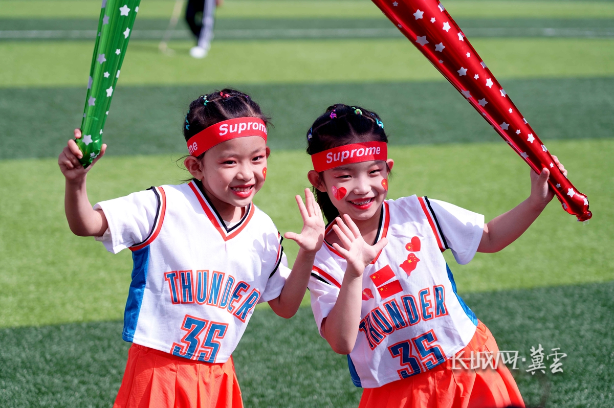 永向前赢未来——石家庄市长征街小学开展足球联赛