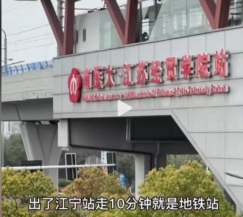 极限薅羊毛？大学生花29元买高铁商务座，零食畅吃还送45元盒饭