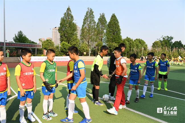 师大附属七彩云南小学这场校园足球联赛很智慧