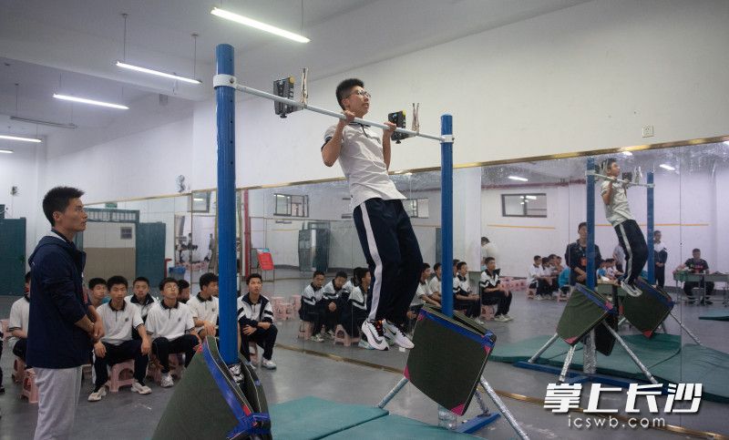 长沙体育中考立定跳远满分标准,长沙体育中考引体向上标准视频