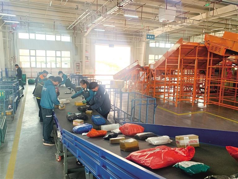 优化快递进村综合服务站点建设,快递进村打通农村电商最后一公里