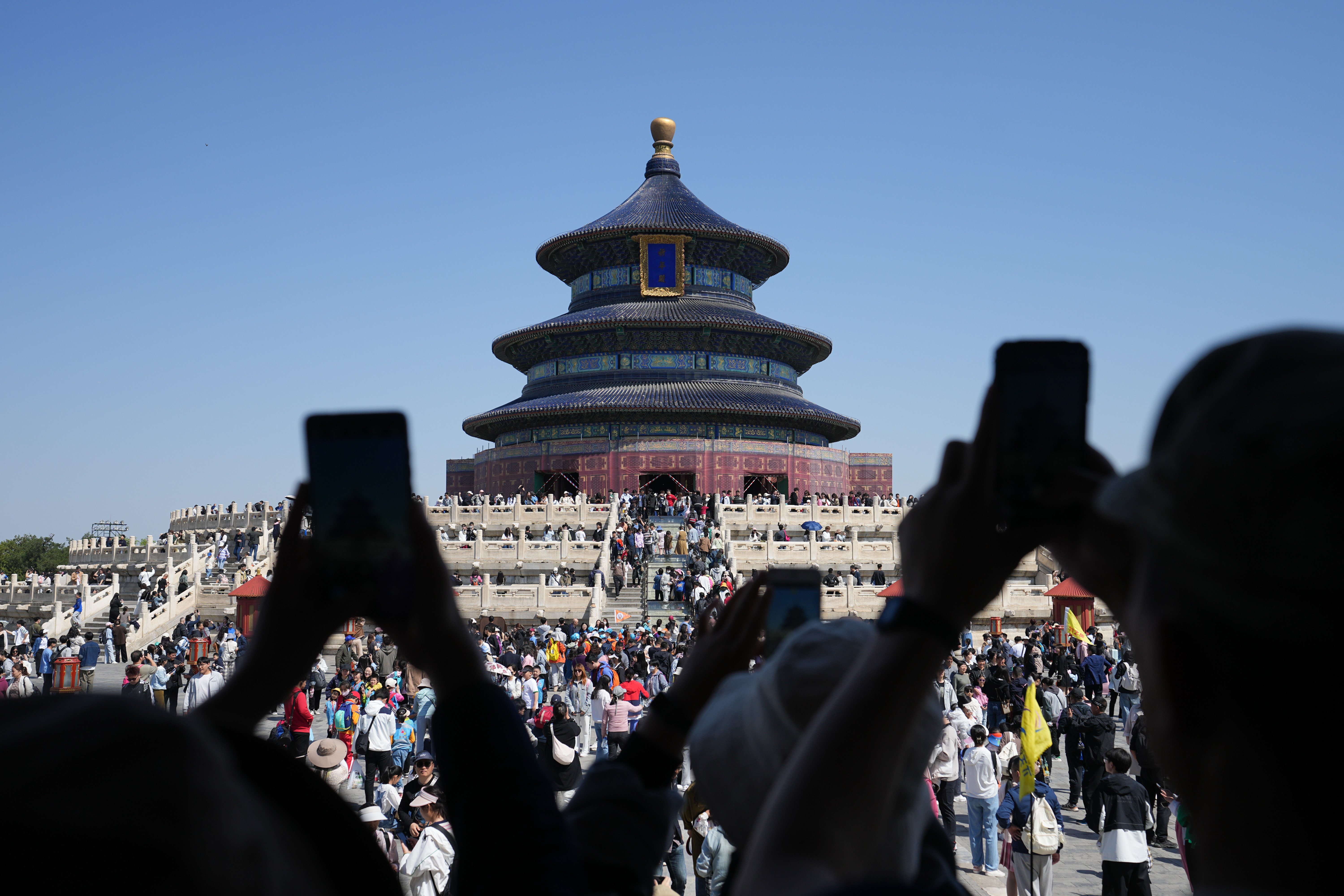 动起来！体育市场全面复苏——访中国体育用品业联合会副主席兼秘书长罗杰