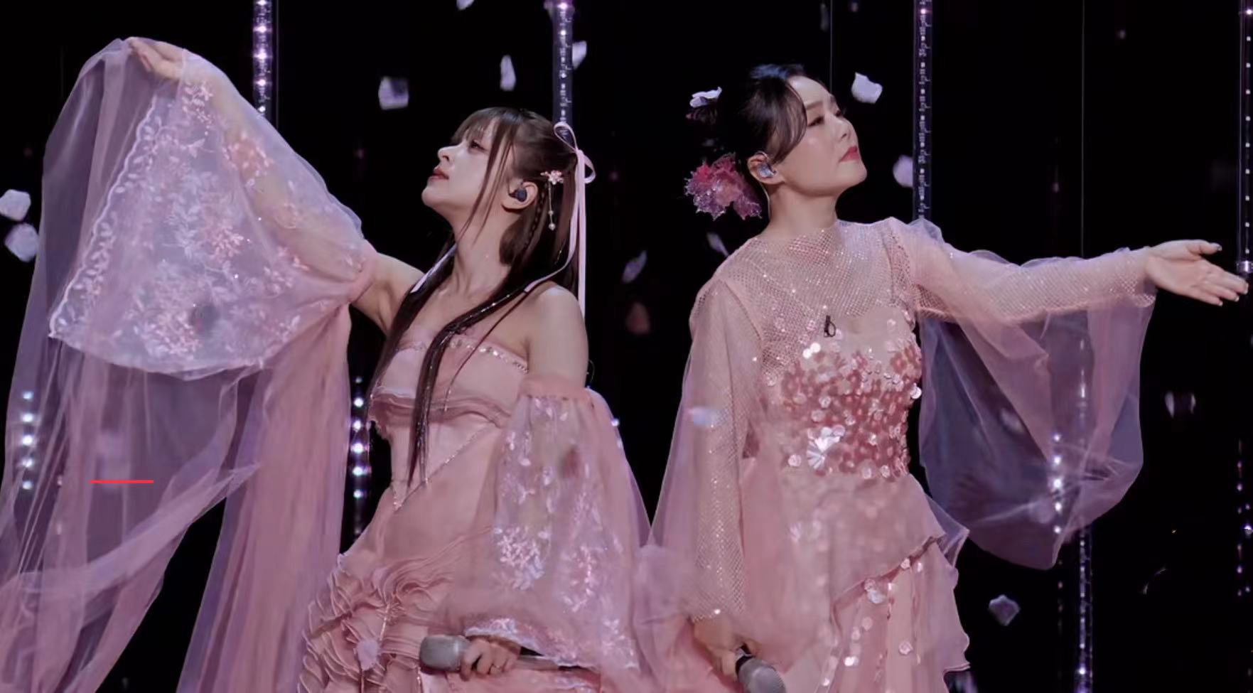 二次元“血洗”内娱？美依礼芽4天涨4000万票，芒果《浪姐》为B站做嫁衣