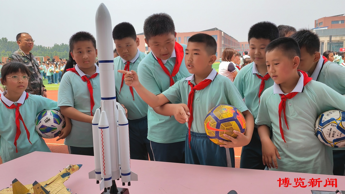 筑牢国防教育进校园,国防教育进校园点燃萌娃强国梦