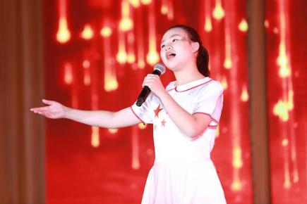 七彩童年迎春晚会,七彩童年幼儿园六一儿童汇演视频