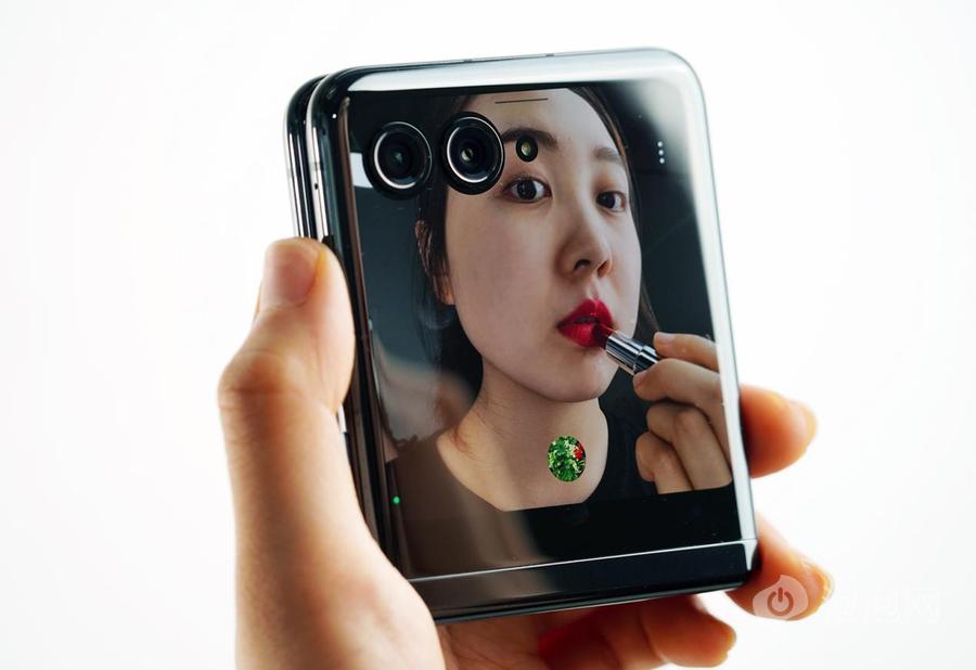 motorazr40ultra折叠屏测试,motorazr40ultra双卡测评