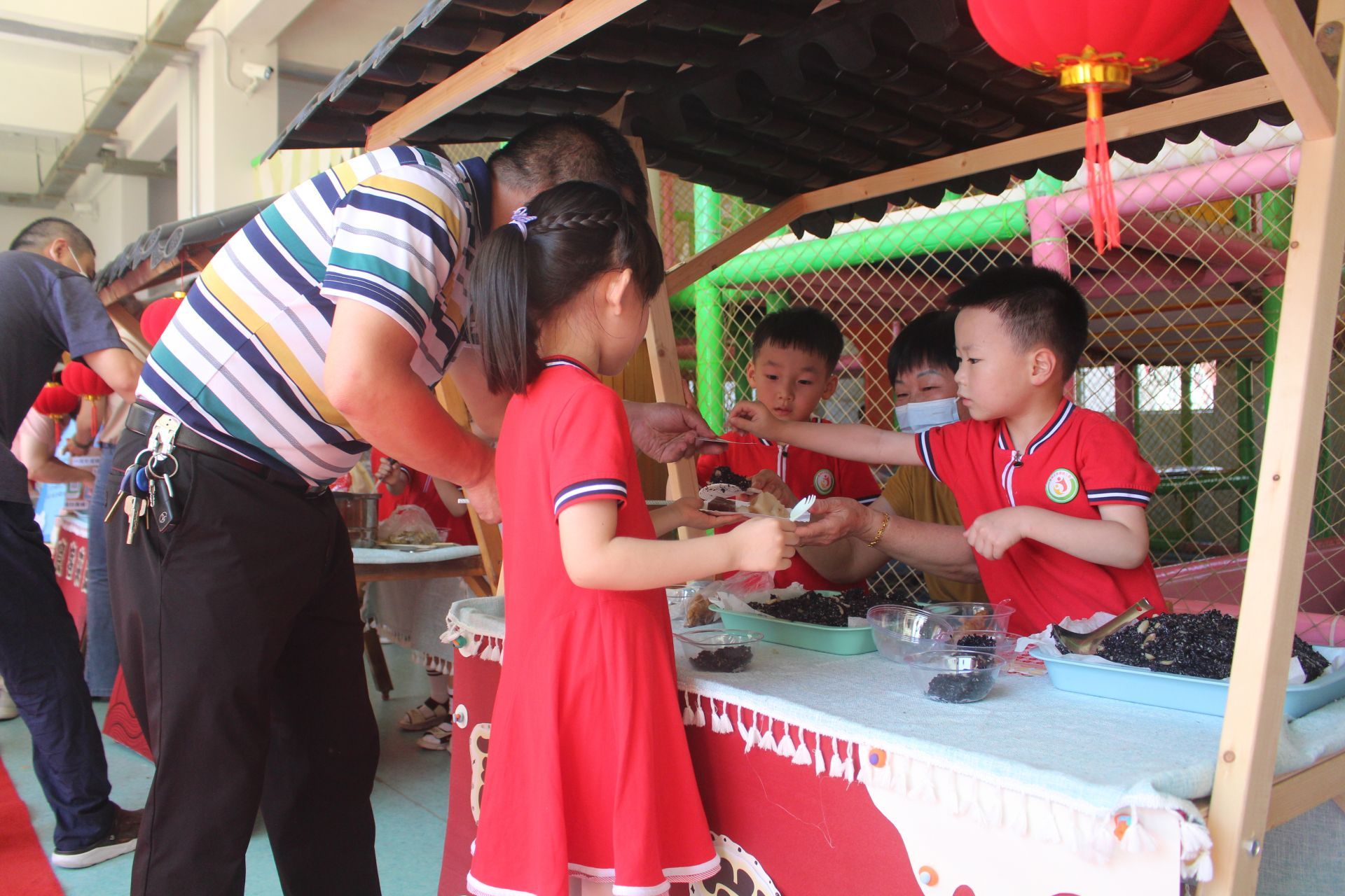 六一幼儿园放飞梦想快乐成长,鹤鸣实验幼儿园庆六一