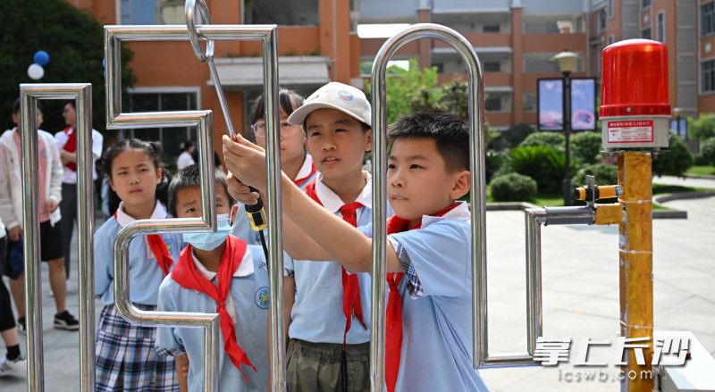 小学科技节比赛项目有哪些,科技节校园科学实验