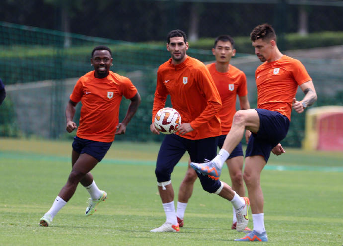 泰山队下一场和谁打,泰山队对三镇出场名单