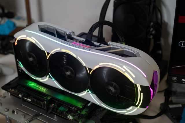 不惜堆料的旗舰“芯”王，索泰GeForceRTX4090PGFOC显卡评测