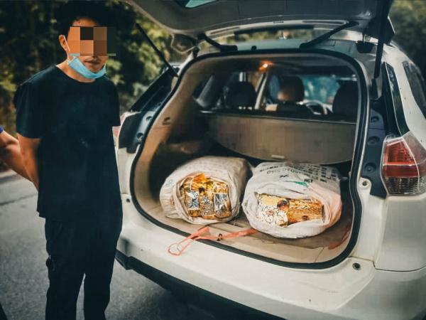 致敬禁毒一线英雄,向禁毒英雄鸣枪致敬