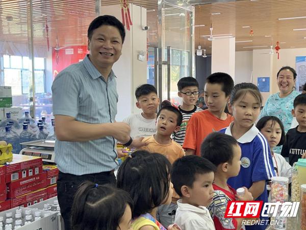 湖南邵东:暖心企业开设托管班员工赚钱管家两不误