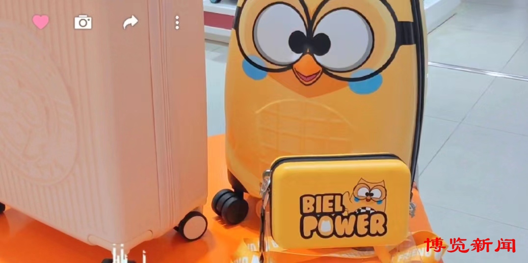 时尚便携旅行箱包,短途旅行箱包简约大方