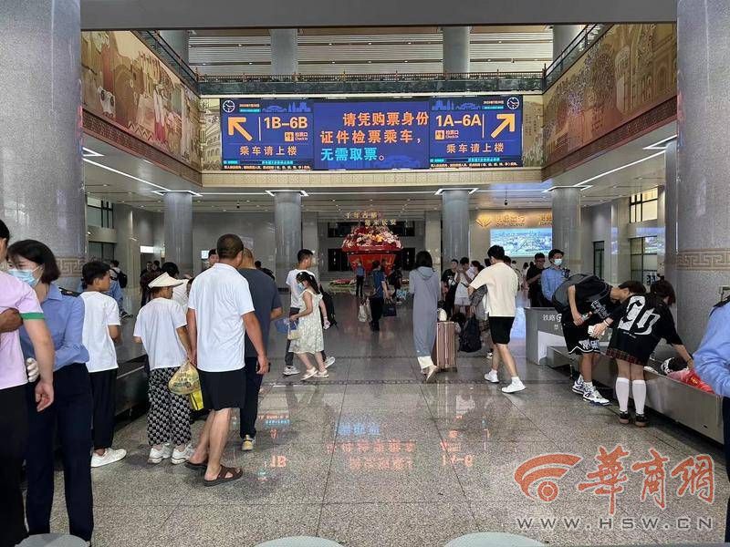 新规小孩坐火车需要买票吗,儿童坐火车办理临时身份证怎么办