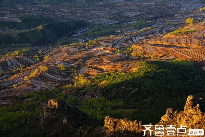 秋天来了夏天越来越远了,秋天来了更加阳光明媚