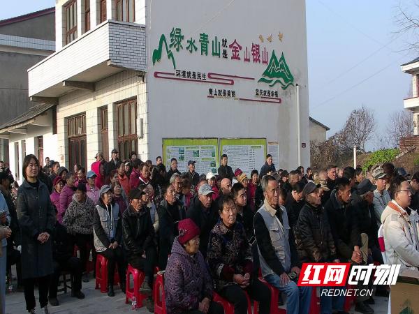 社区志愿者组织促基层治理,引导和动员志愿者参与基层治理