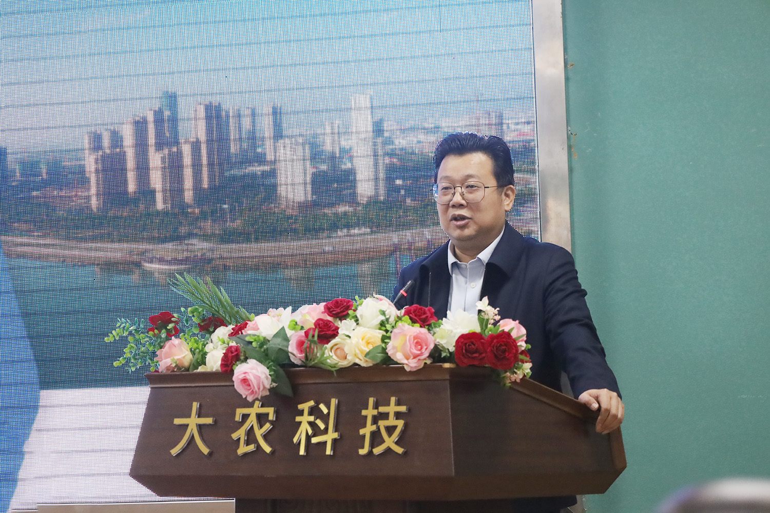 打造消费升级新体验,打造消费新场景拓展消费新业态