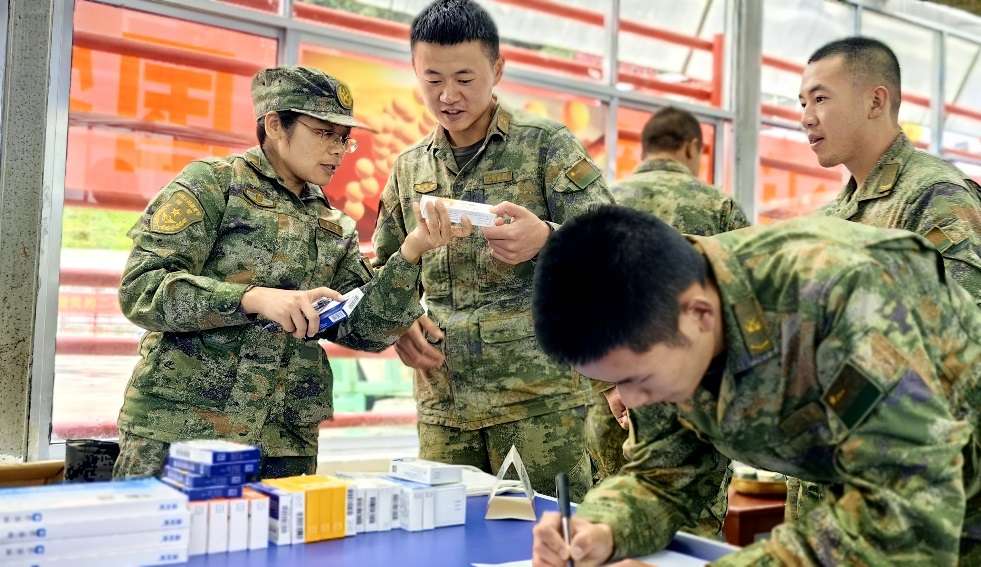 【红色军医边关行】搭平台送技术强纽带陆军军医大学新桥医院高原边防巡诊搭建健康“心桥”