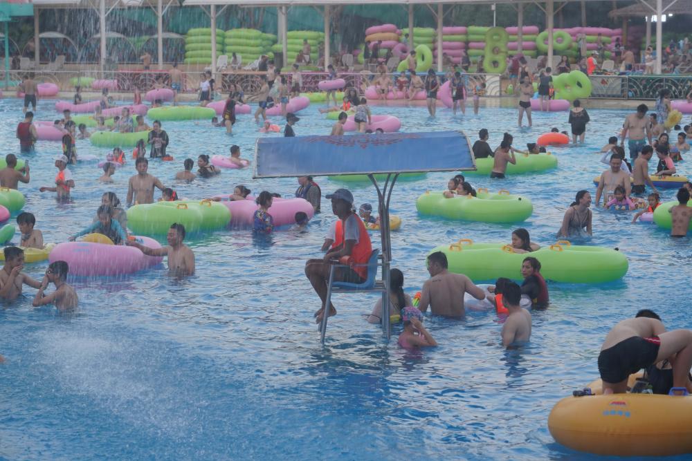 重庆夏夜烟火气|李建开:游客的安全就是我的快乐,我是玛雅海滩救生员