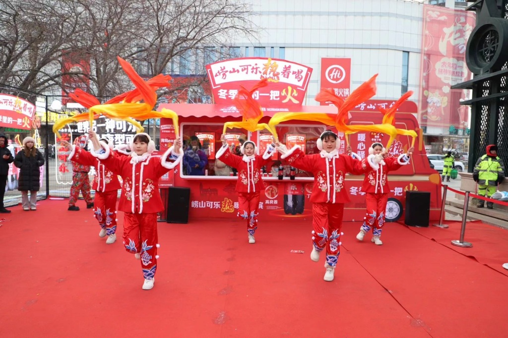 从青岛中山路到哈尔滨中央大街！10万瓶崂山可乐热暖哈尔滨