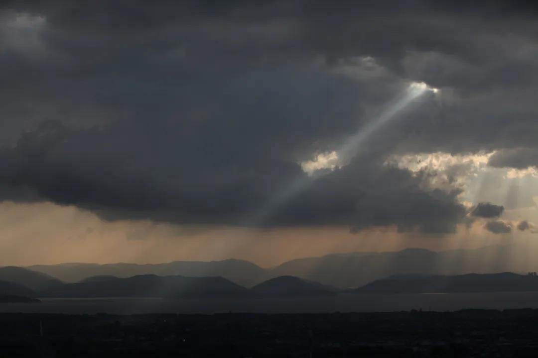 有一种美叫做大理苍山,有一种美叫天上的云