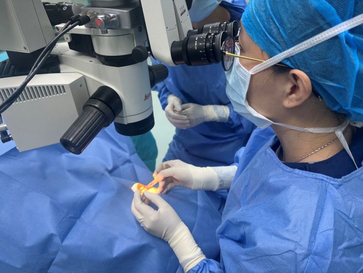 深圳市眼科医院治疗视网膜肿瘤,治疗眼底病全世界最好的医院